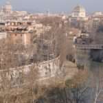 Rome on foot Tiber cycle path