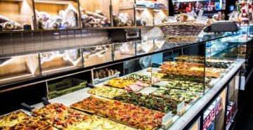 Pizza Street Food in Rom · Pizza zum Mitnehmen · Pizza al taglio