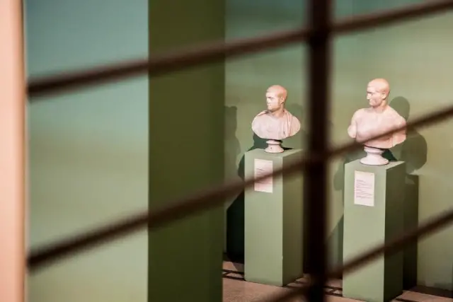 Centrale Montemartini Busts