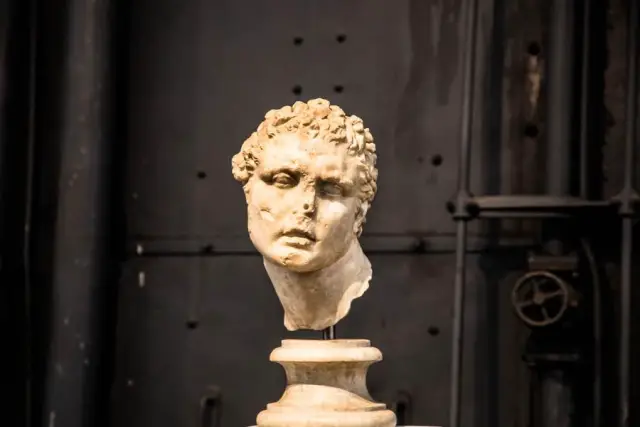 Centrale Montemartini Bust