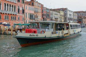 Venice Vaporetto ACTV43 R01